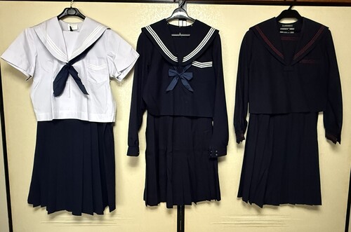 [�s��] �傫�ߓ~�Z�[���[���㉺�R���Z�b�g�@�A�\�[�h