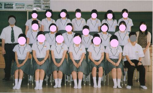 ���Q�� ���Q������V�]�����w�Z 2002�N ���ƃA���o��