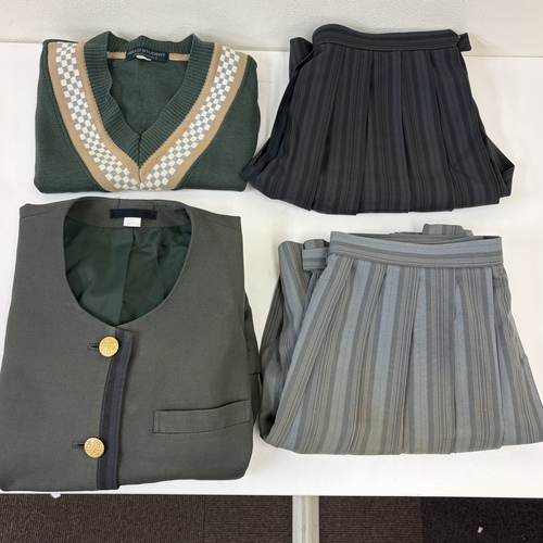 ���{ �������������w�Z ���q������ �㉺�Z�b�g [053011]